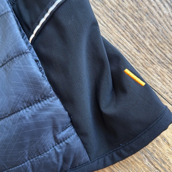 Lucy black running vest, size Medium - Picture 3 of 8